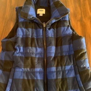 Blue buffalo plaid vest old navy Size L